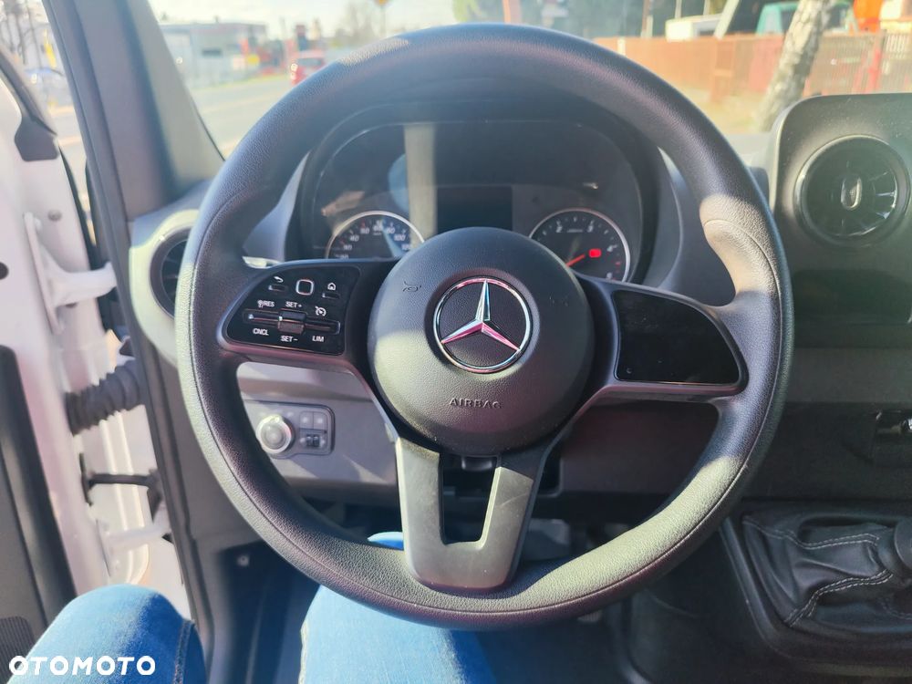 Mercedes-Benz SPRINTER wersja średnia Brygadówka 7-osobowa klima tempomat  salon Polska - 15