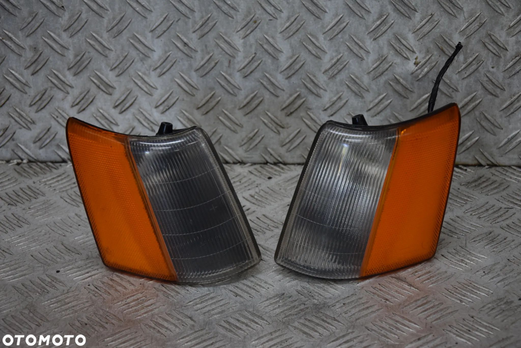 JEEP CHEROKEE ZJ LAMPA POZYCYJNA LEWA PRAWA PRZÓD - 1