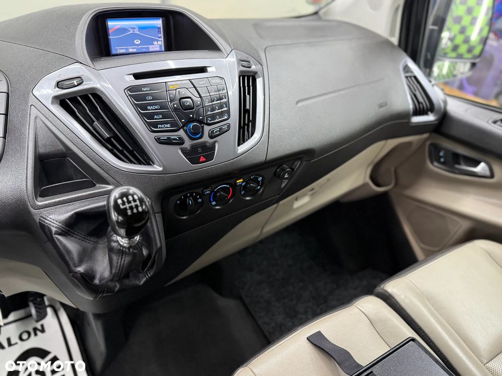 Ford Tourneo Custom 310 L2H1 VA Titanium - 30