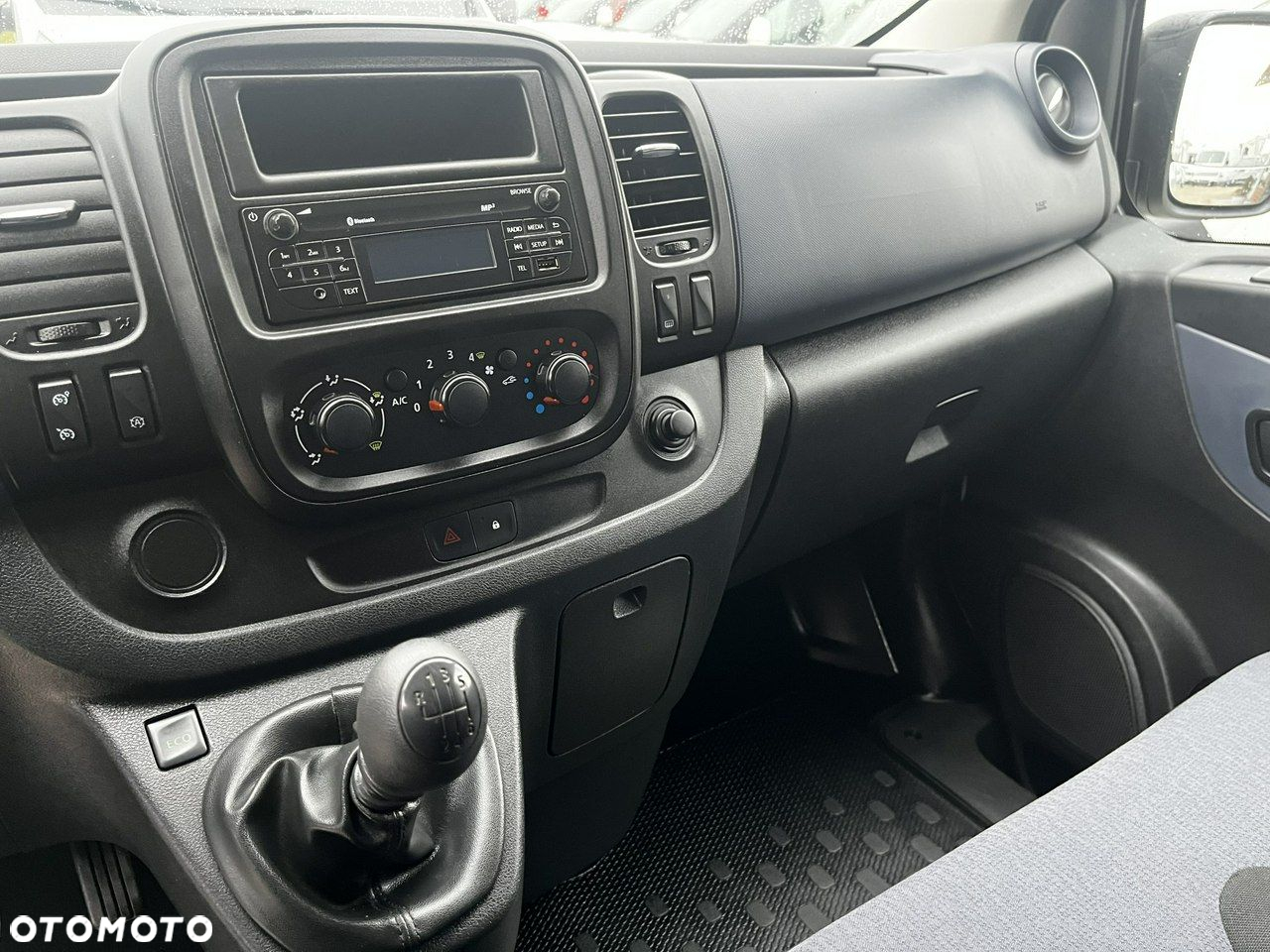 Opel Vivaro - 12