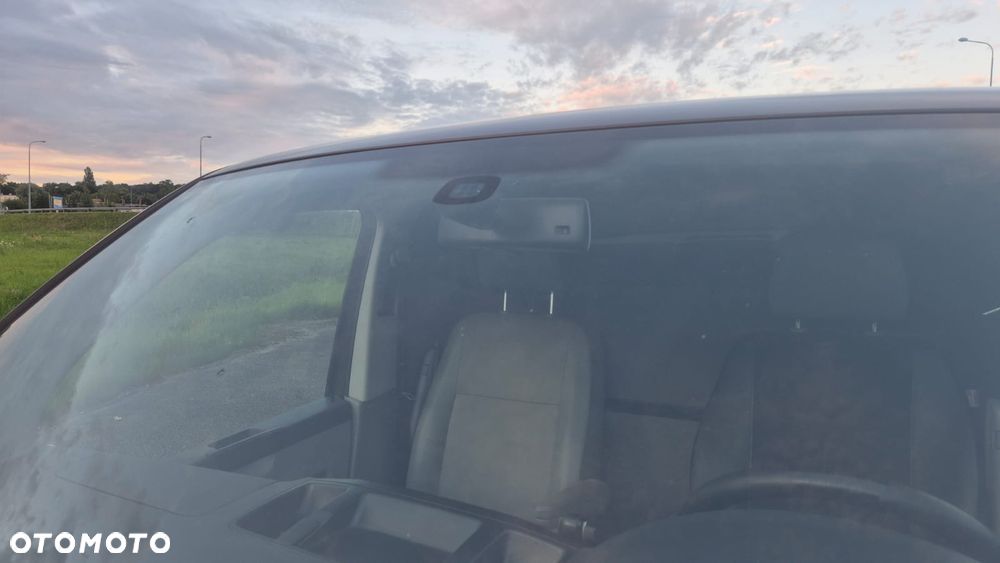 Volkswagen Transporter - 28