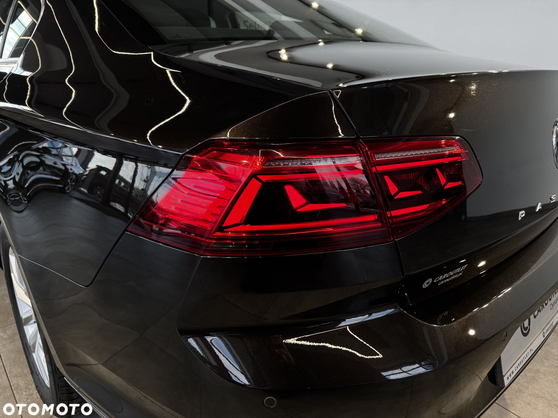 Volkswagen Passat - 12