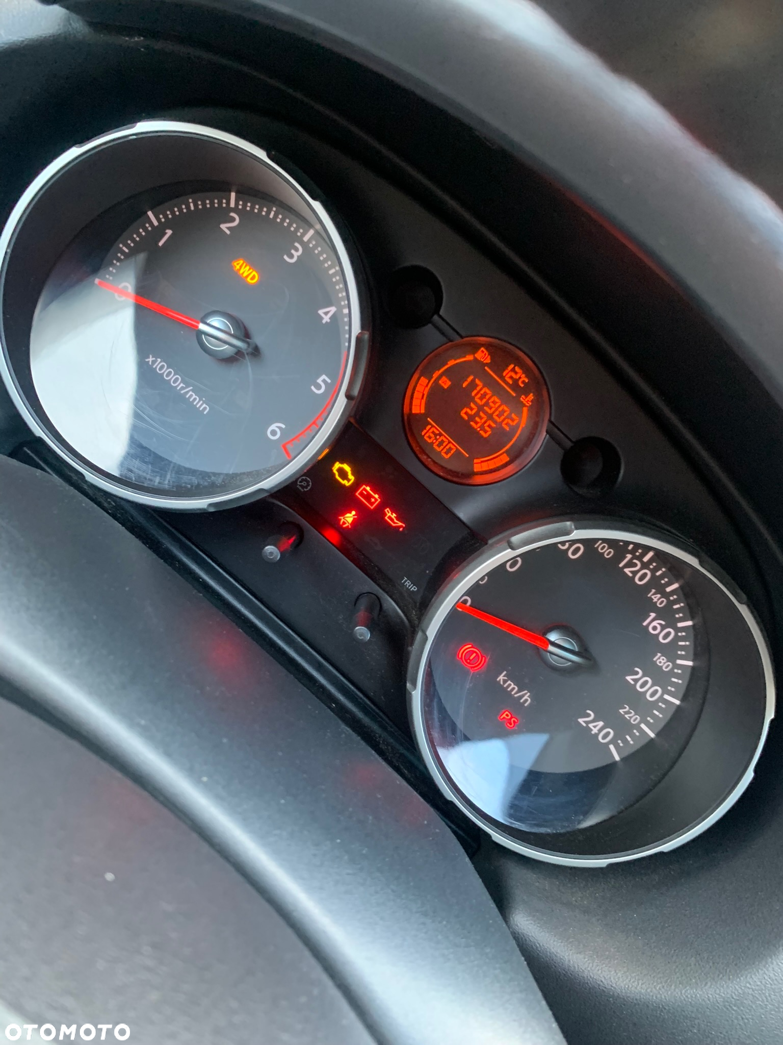 Nissan Qashqai+2 - 31