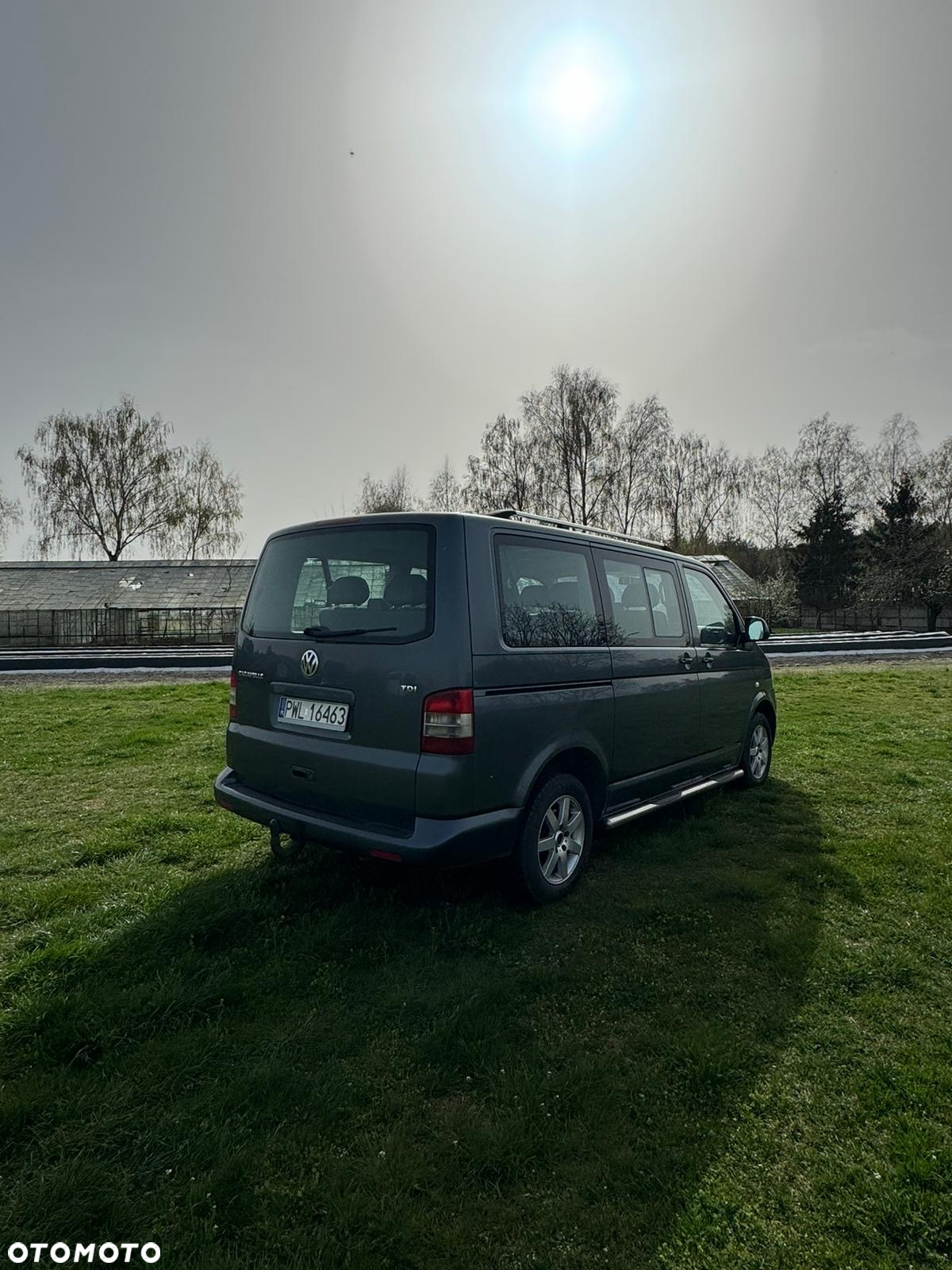 Volkswagen Caravelle - 5