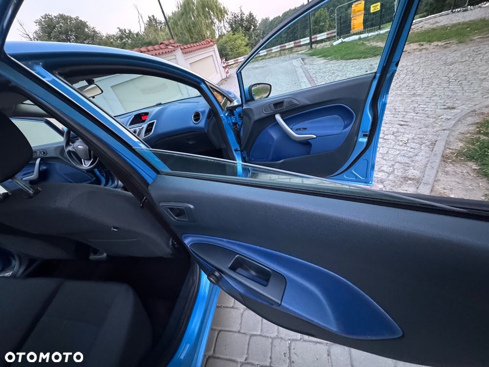 Ford Fiesta - 17