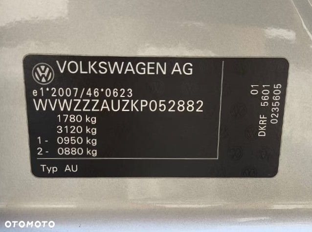 Volkswagen Golf - 33