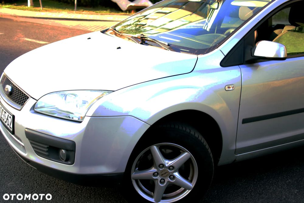 Ford Focus 1.6 16V Ambiente - 1