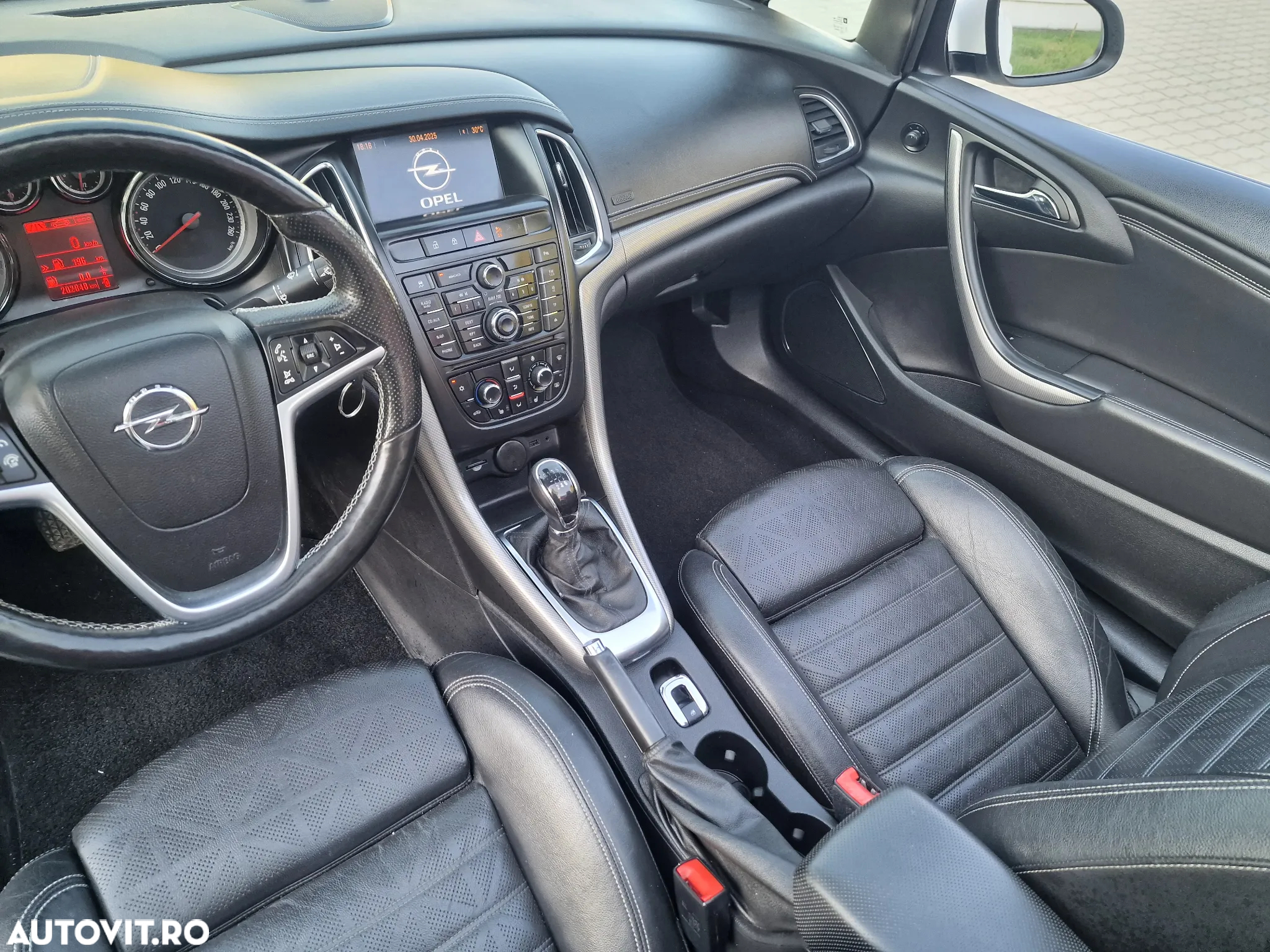 Opel Cascada 2.0 CDTI ECOTEC Start/Stop Cabriolet - 12