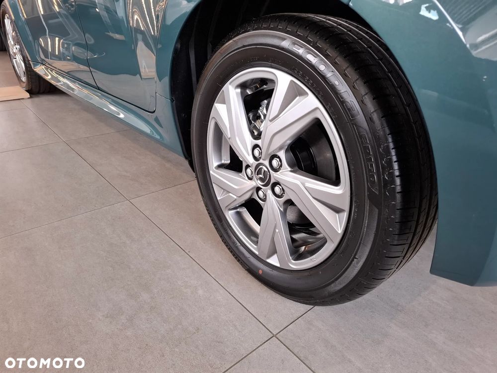 Mazda 2 Hybrid - 4