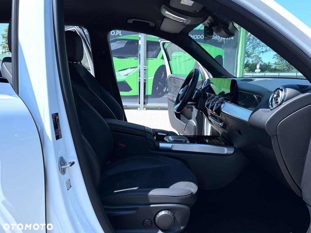 Mercedes-Benz GLB 200 7G-DCT AMG Line Advanced Plus - 31