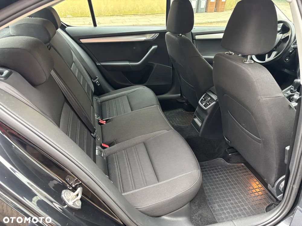 Skoda Octavia 2.0 TDI SCR Ambition DSG - 7