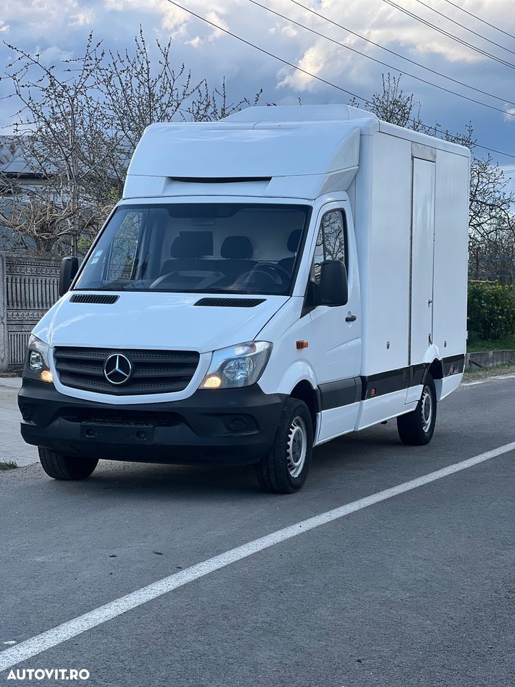 Mercedes-Benz Sprinter - 2