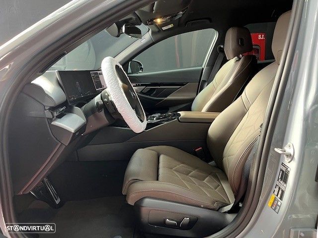 BMW 530 e Pack Desportivo M - 8