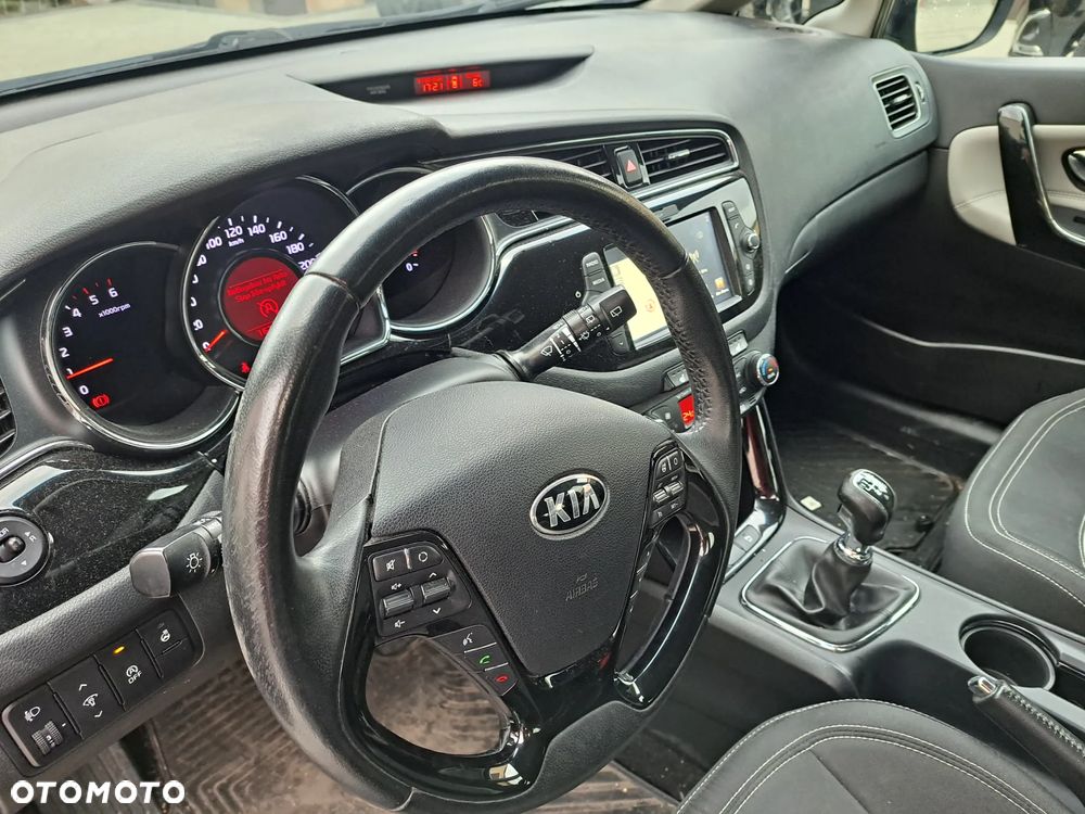 Kia Ceed 1.6 CRDi Vision - 6