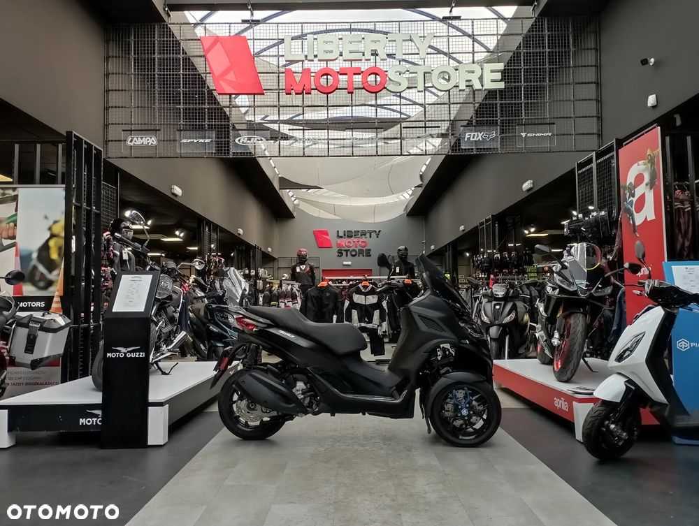 Piaggio MP-3 - 8