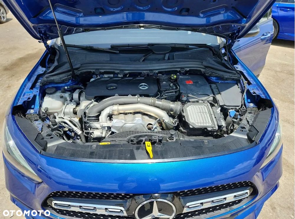 Mercedes-Benz GLA 250 4-Matic AMG Line - 9