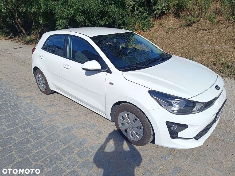 Kia Rio 1.2 M - 11