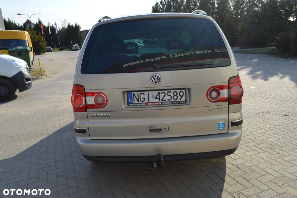 Volkswagen Sharan 2.0 TDI Highline - 8