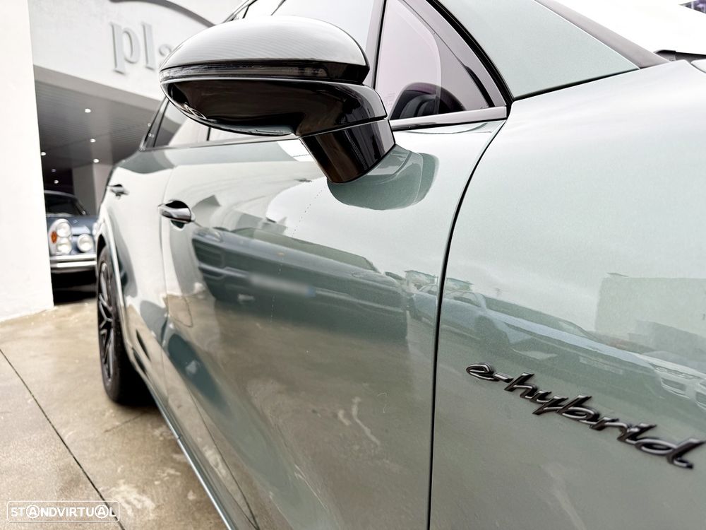 Porsche Cayenne Turbo E-Hybrid - 48