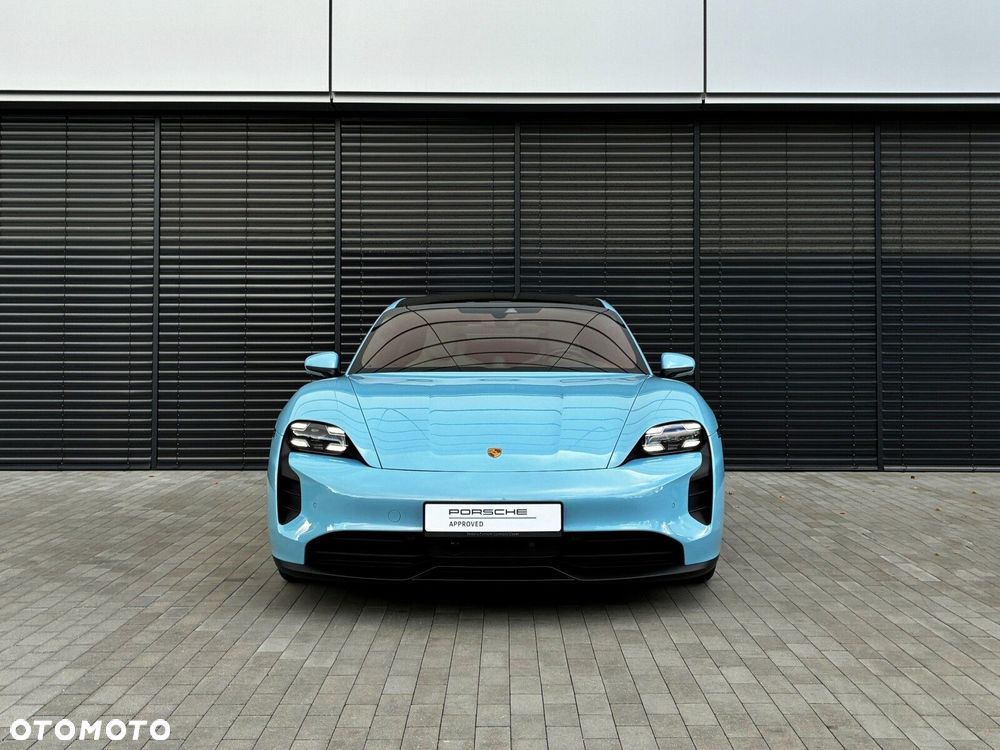 Porsche Taycan - 9