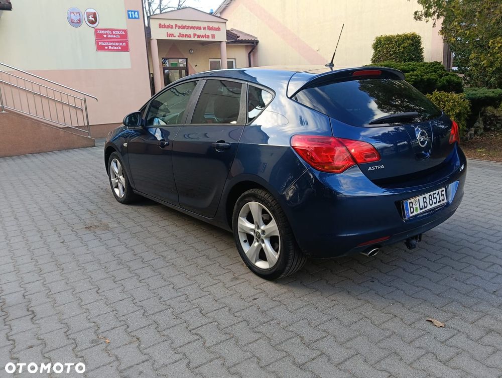 Opel Astra 1.4 Cosmo - 17