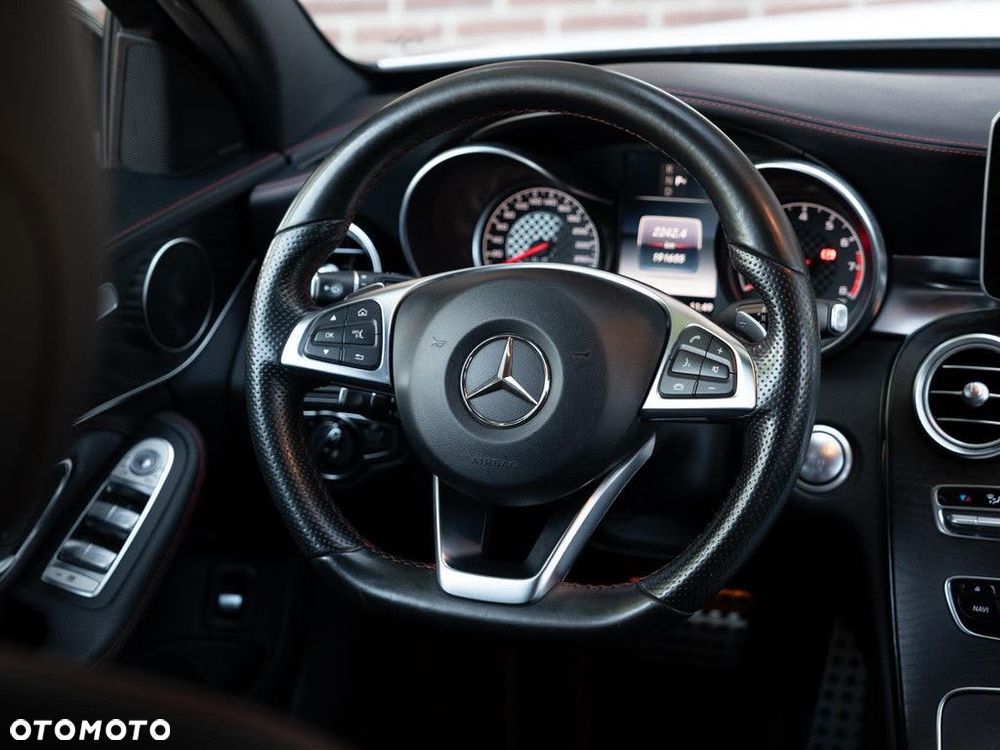 Mercedes-Benz Klasa C 450 AMG 4Matic 7G-TRONIC - 24