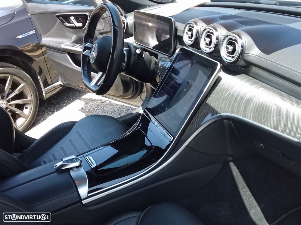 Mercedes-Benz C 220 d AMG Line — fotografia 16