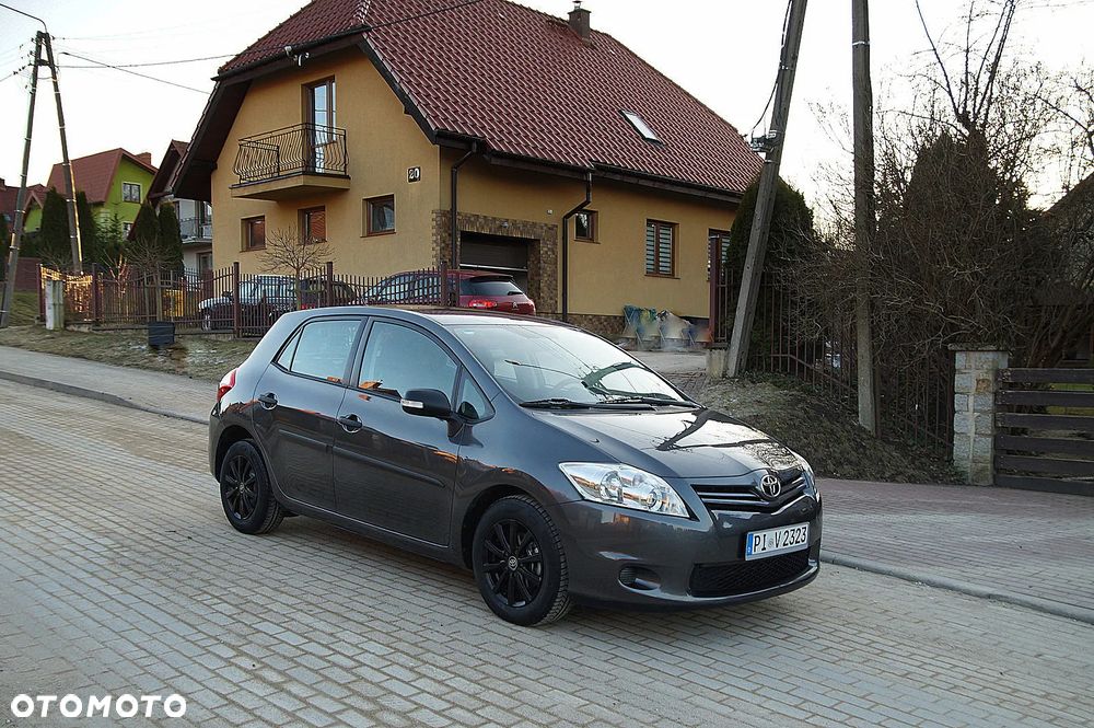 Toyota Auris 1.33 VVT-i - 8