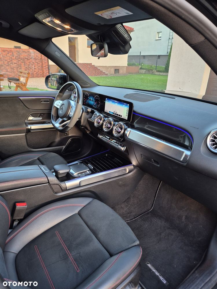 Mercedes-Benz GLB - 4