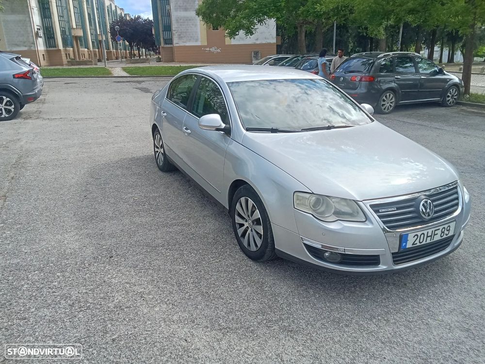 VW Passat 2.0 TDI Trendline BlueMotion - 2