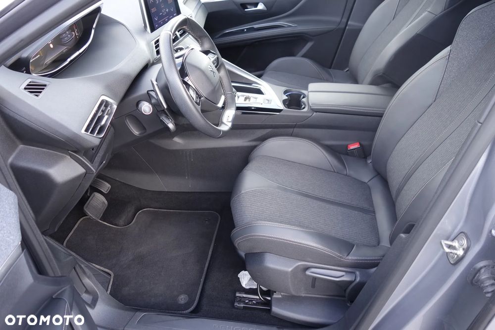 Peugeot 5008 1.6 PureTech GT Line S&S EAT8 - 19