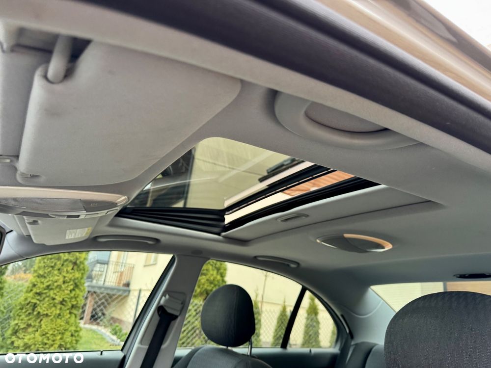 Mercedes-Benz Klasa E 350 Elegance Sport Edition - 16