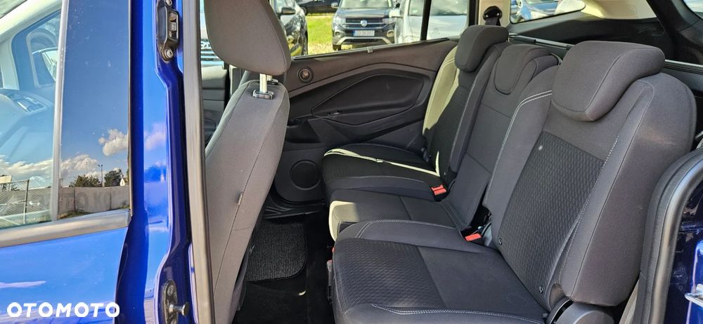 Ford Grand C-MAX - 16
