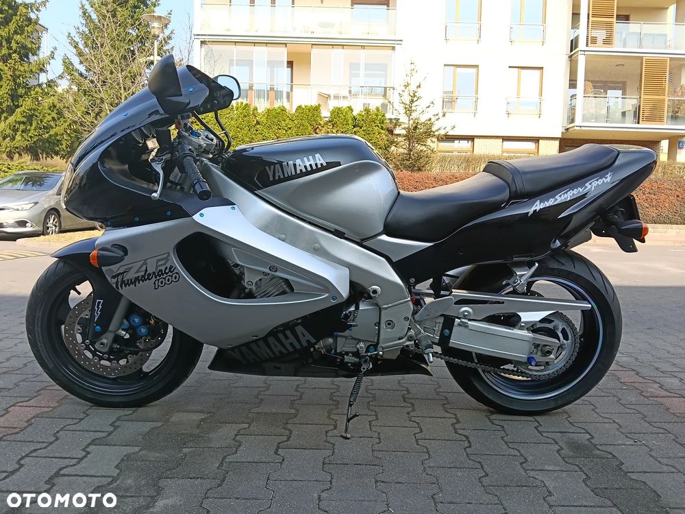 Yamaha Thunderace - 4