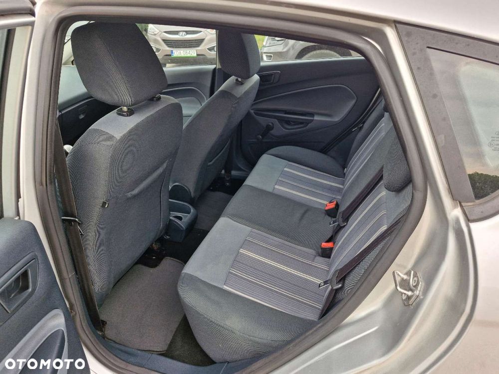 Ford Fiesta - 16