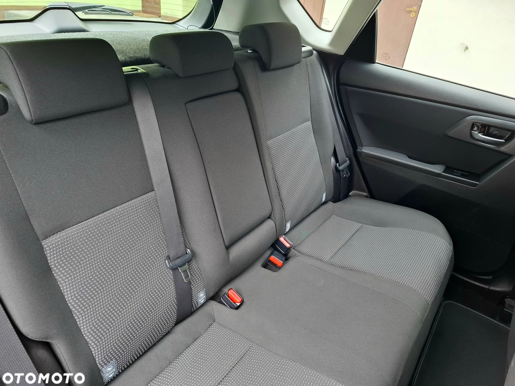 Toyota Auris - 16