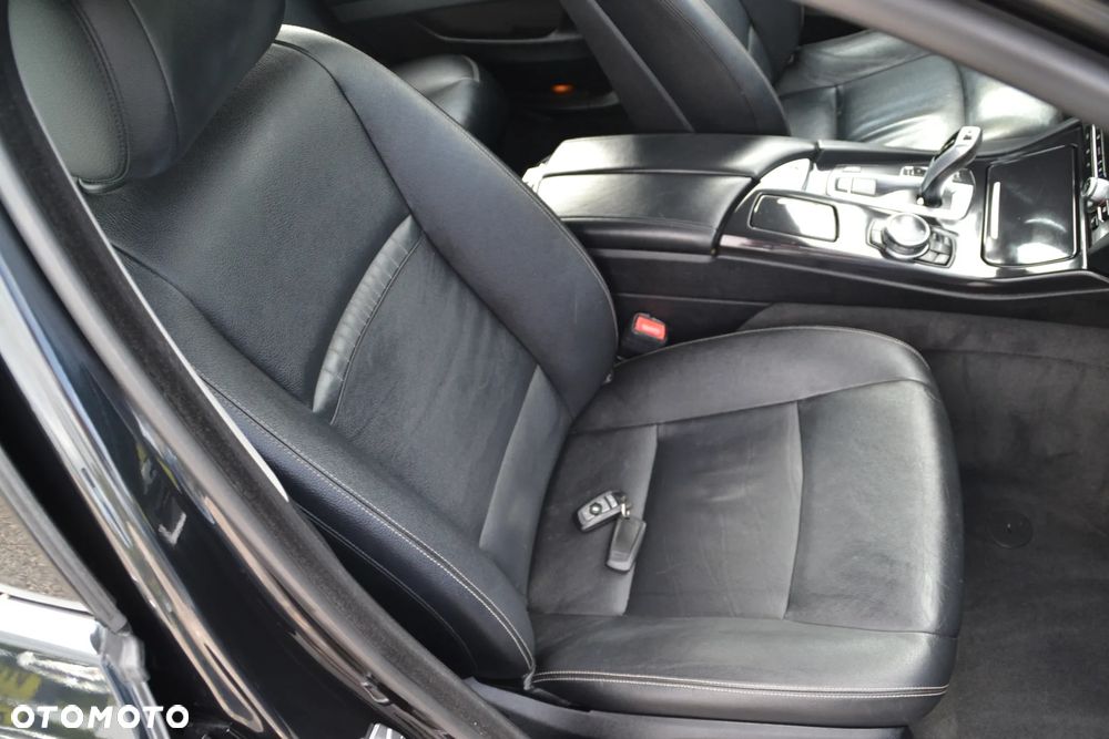 BMW Seria 5 520d Luxury Line - 31