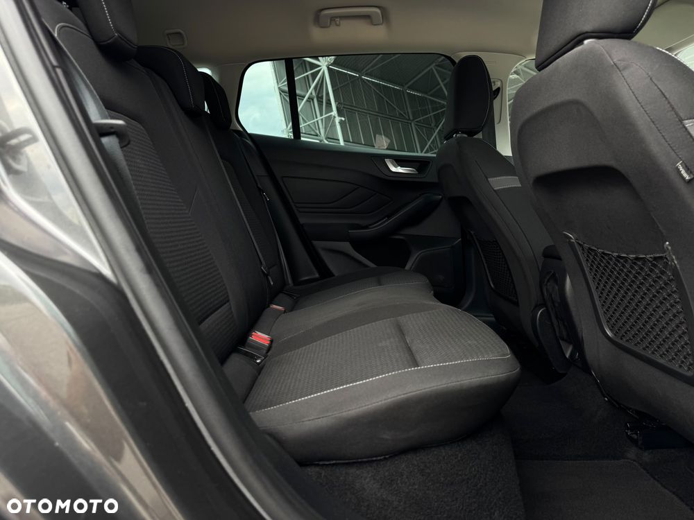 Ford Focus SW 1.0 EcoBoost Hybrid TITANIUM X - 25