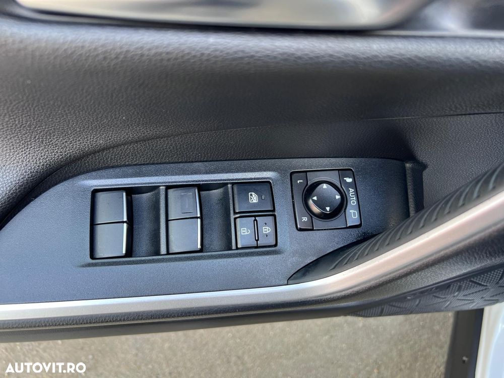 Toyota RAV4 2.5 VVT-iE 4x4 Dynamic - 28