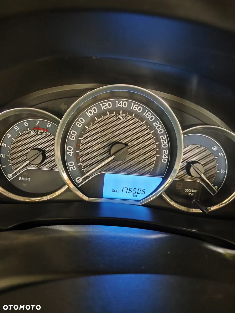 Toyota Corolla 1.6 Premium - 8