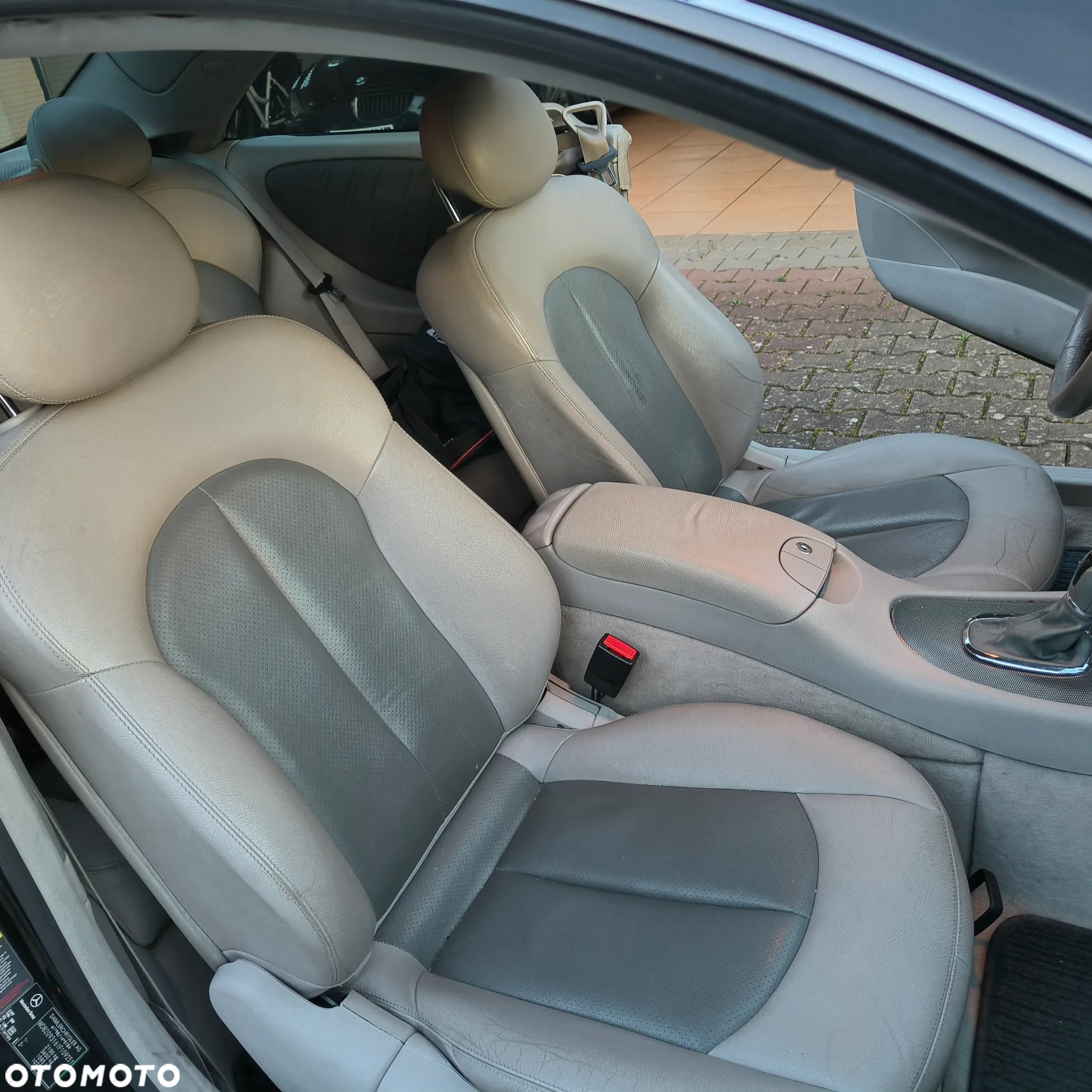 Mercedes-Benz CLK - 10