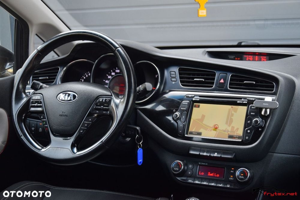 Kia Ceed - 23