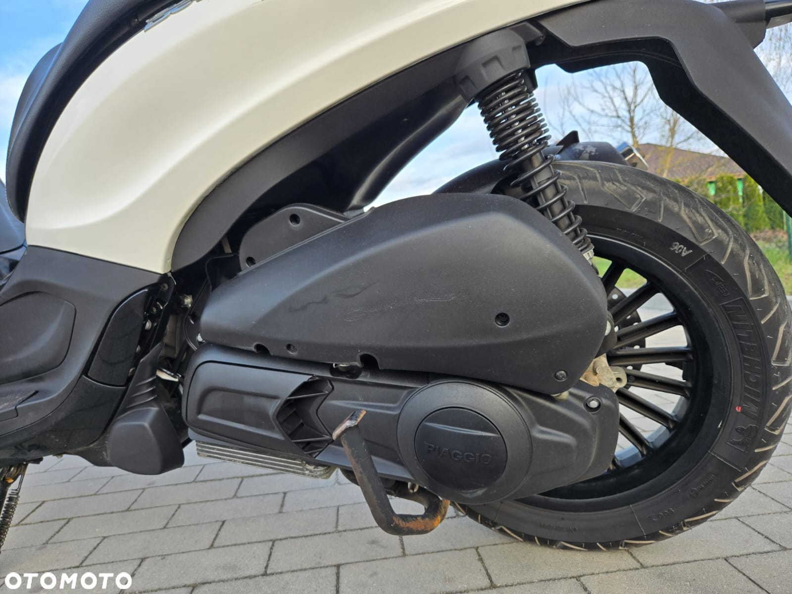 Piaggio Beverly - 12