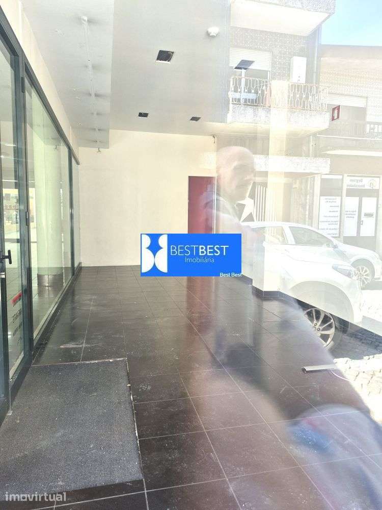LOJA  40 m2, ARRENDAMENTO NO CENTRO DA TROFA - Grande imagem: 2/6
