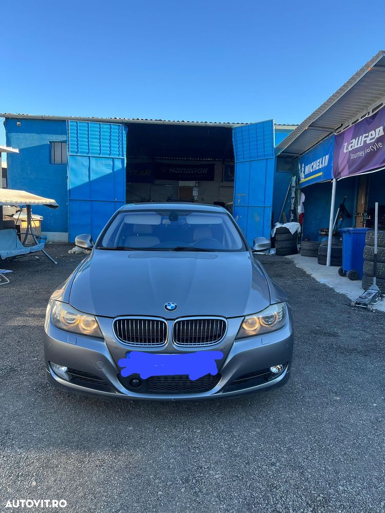 BMW Seria 3 335i xDrive AT - 1