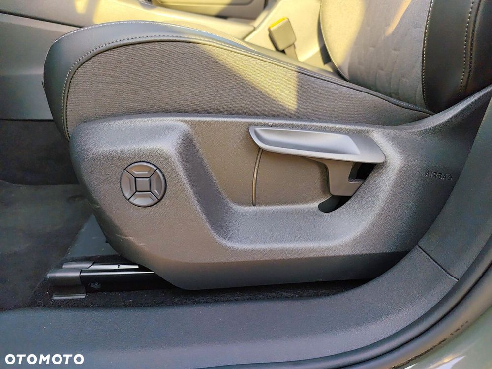 Volkswagen Tiguan - 14