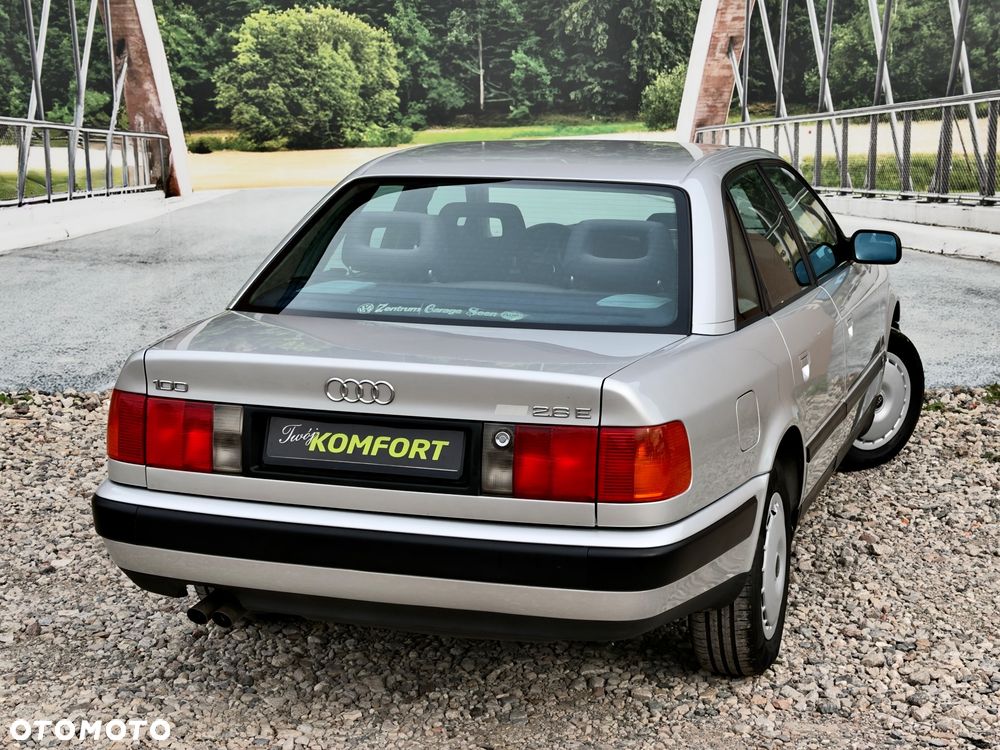 Audi 100 - 12