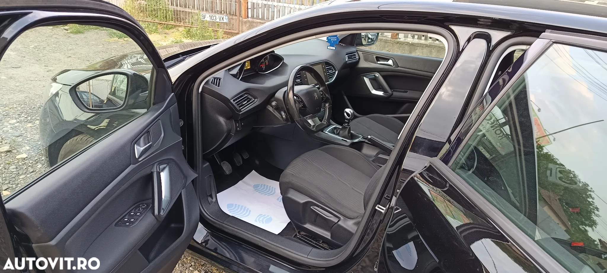 Peugeot 308 125 THP Allure - 5