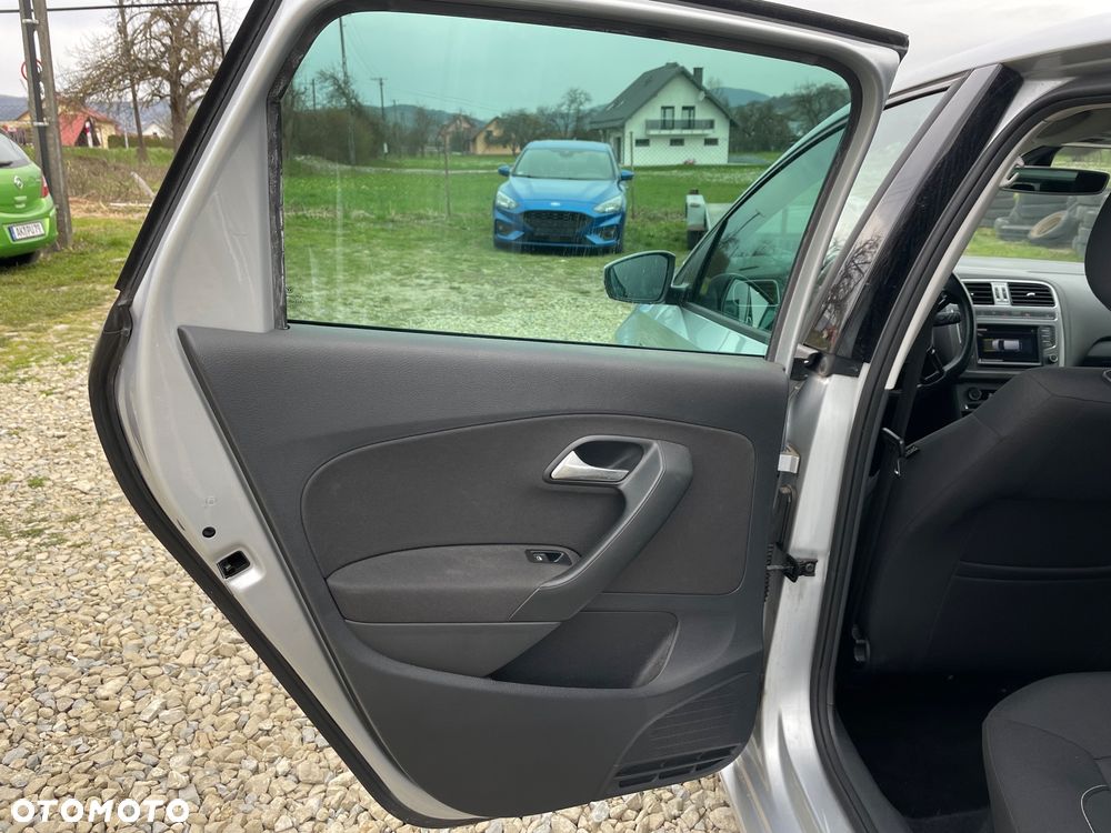 Volkswagen Polo 1.4 TDI Blue Motion Technology Lounge - 13