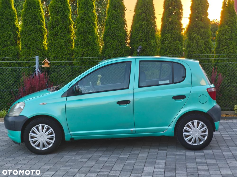 Toyota Yaris 1.0 Base - 4